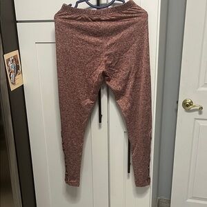 SHEIN Kids Burgundy Leggings